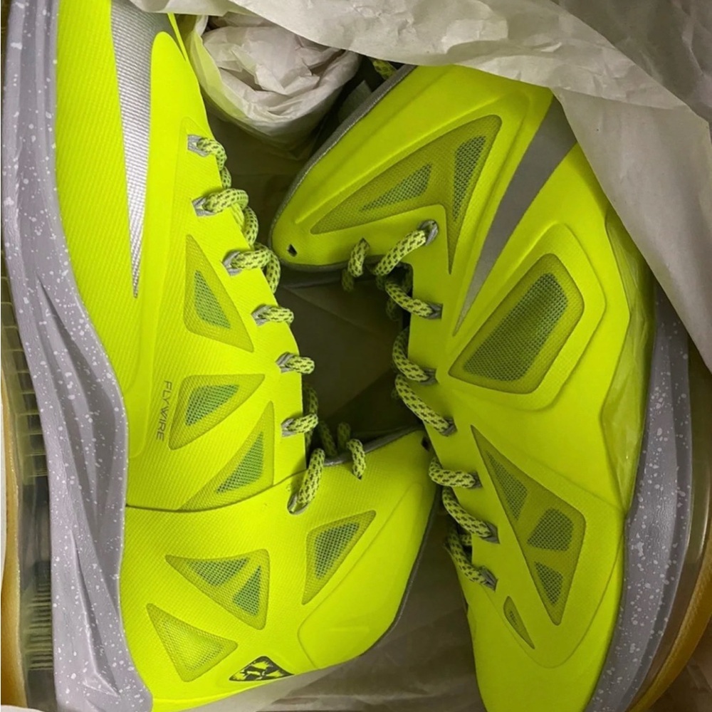 Nike Men's LeBron 10